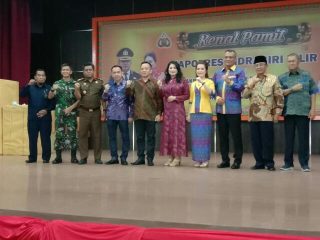Pisah Sabut Kapolres Inhil di Hadiri Bupati Inhil HM Wardan
