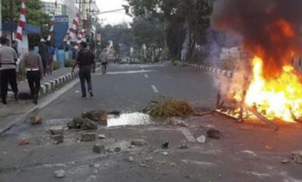 Di Bandara, 10 Ribu Warga Pendatang Ini Menunggu Diterbangkan ke Luar Wamena