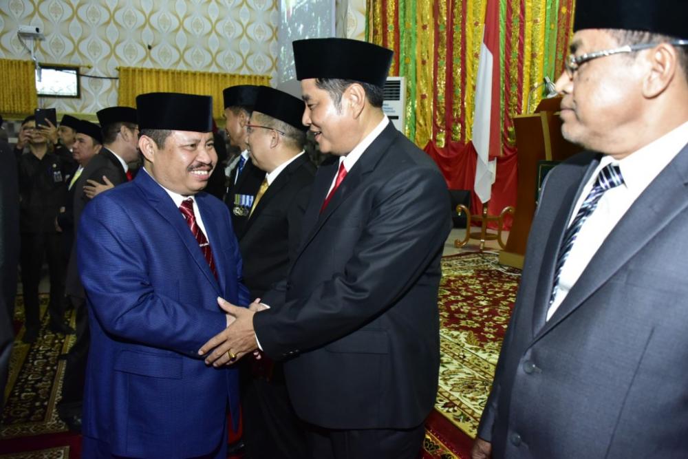 Amril Mukminin Ucapkan Selamat dan Taniah kepada 45 Anggota DPRD Bengkalis yang Baru Ucapkan Sumpah/Janji