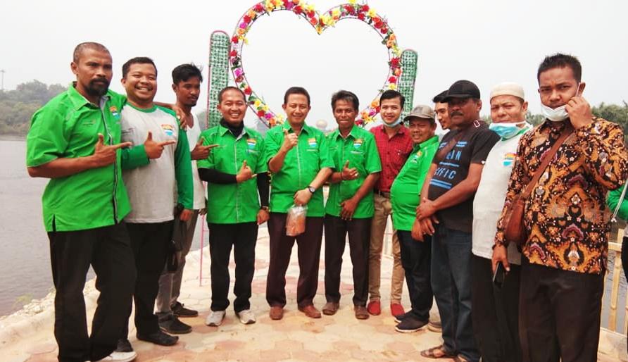 Kadis Pariwisata Kampar bersama Kades Pulau Lawas Kukuhkan Pokdarwis Batobo 