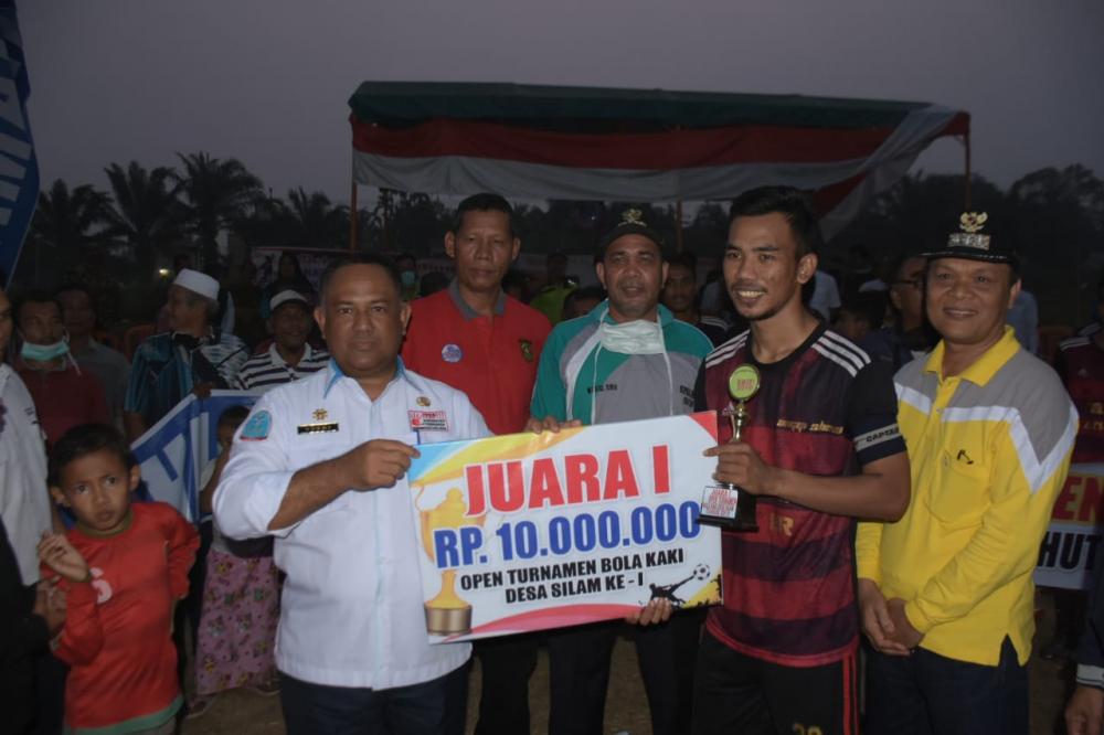 Open Tournamen Bola Kaki Desa Silam Ke - I resmi di tutup Sekda Yusri