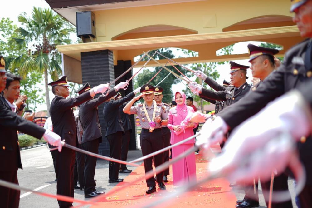 Polres Rohil Gelar Farewell Parade Dalam Rangka Pisah Sambut, Kapolres Baru dan Lama Sampaikan ini...