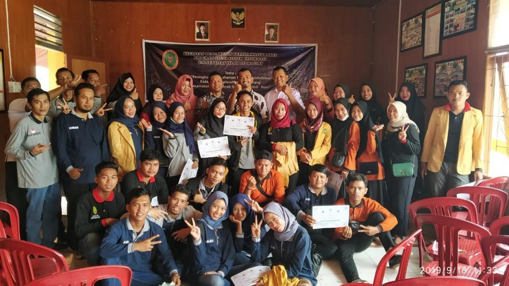 Bentuk Pengabdian, Dosen Unisi Gelar Pelatihan Teknologi Informasi dan Ecommerce di Era Industri 4.0