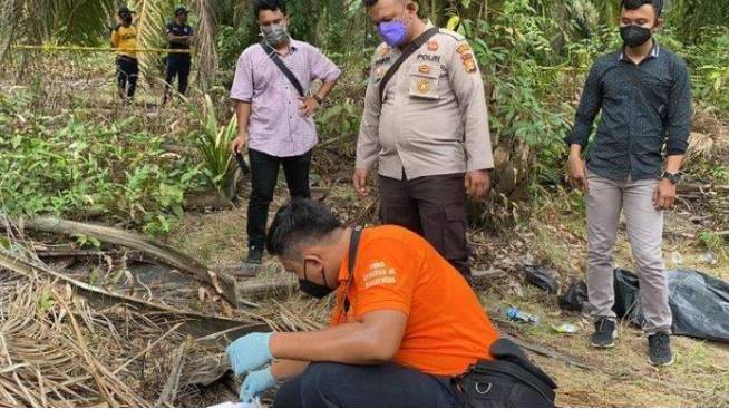 Pembunuhan Remaja Di Inhu Terungkap,Pelaku Pura Pura Ikut Cari Korban Yang Hilang