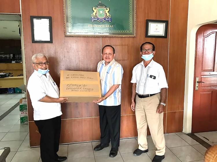 Kadin Riau Bantu Puluhan Tabung Oksigen untuk RSUD Puri Husada Tembilahan