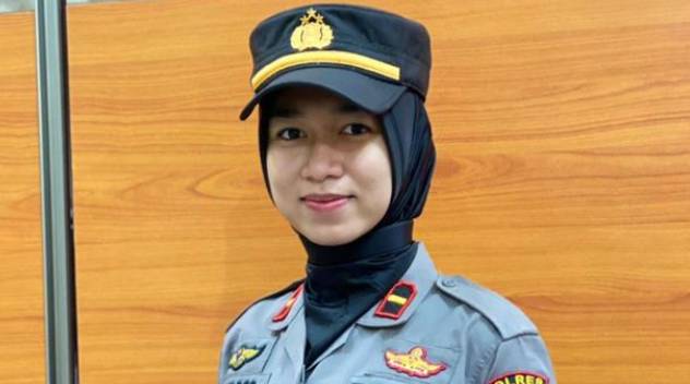 Kapolsek Cantik Termuda Di Riau,Memimpin Anggota Seusia Ayahnya