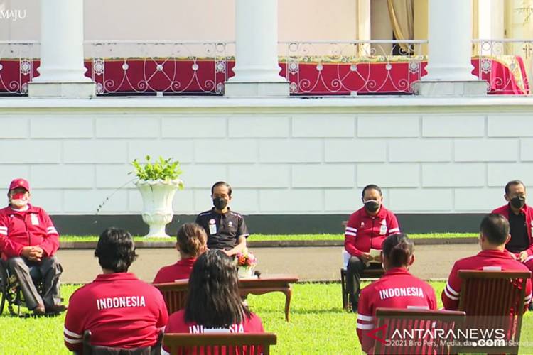 Atlet Peraih Medali Emas di Paralimpiade Tokyo 2020 Terima Bonus Rp 5,5 Miliar dari Presiden Jokowi