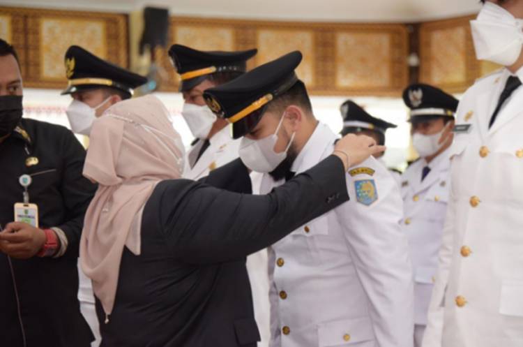 4 Camat Ikut Dilantik Bupati Kasmarni dalam Mutasi dan Promosi di Lingkup Pemkab Bengkalis