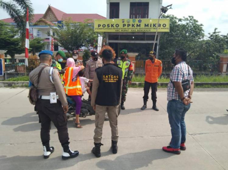 Cegah Penyebaran Virus Covid-19, Polsek Rupat  Gelar  Operasi KRYD dan Yustisi 