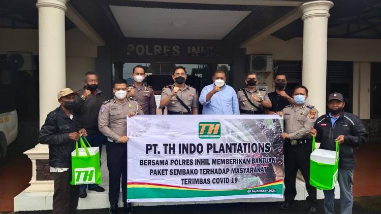 Polres Inhil dan PT THIP Kembali Salurkan Paket Sembako Kepada Masyarakat Terdampak Covid-19