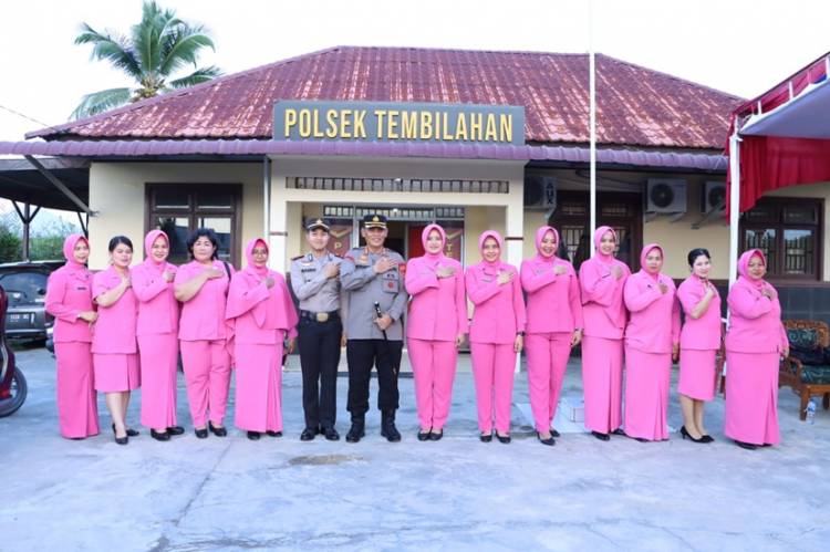 Kapolres Inhi Beserta Ketua Bhayangkari Inhil Berkunjung ke Polsek Tembilahan