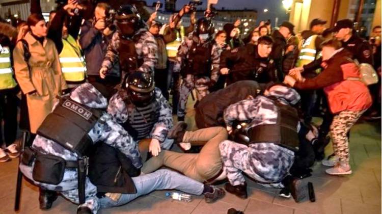 Rusia Siapkan 300.000 Tentara Cadangan, Lebih dari seribu Demonstran anti-perang Ditangkap