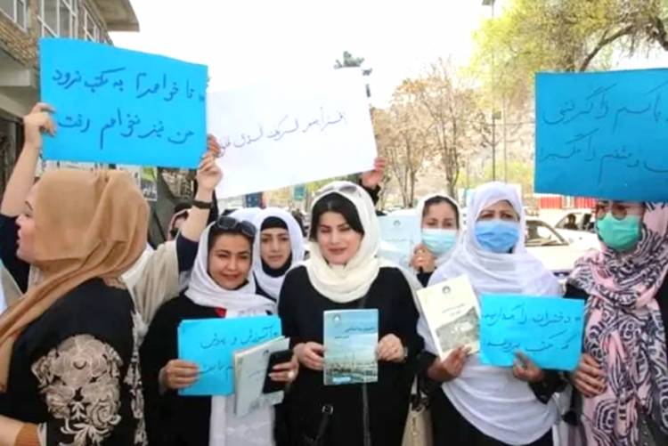 Meski Terancam Dianiaya, Sekelompok Wanita Afghanistan Nekat Mendemo Taliban di Kabul