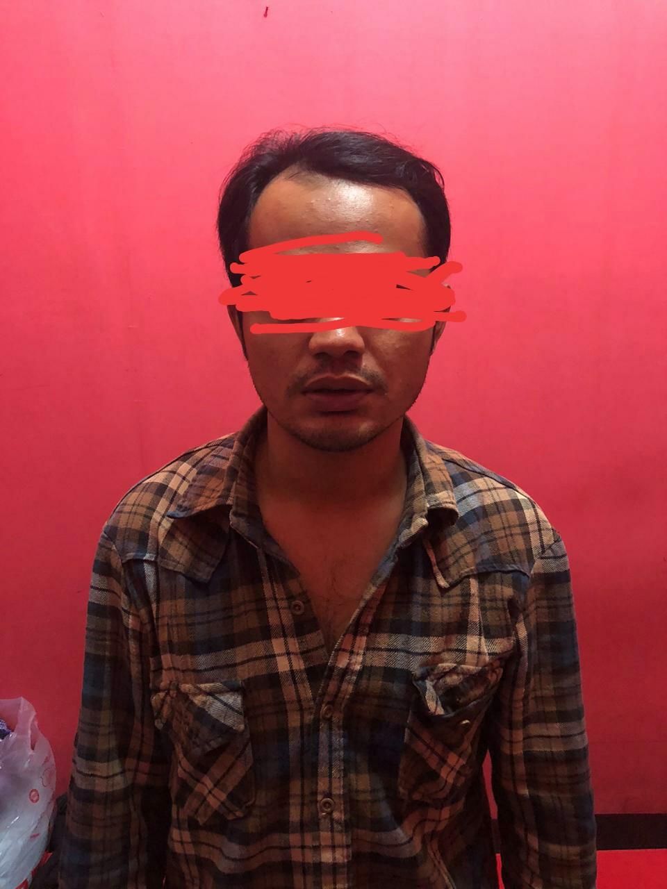 Karena Tidak Bijak Bermedia Sosial. US Di Tahan Polisi Karena Dugaan Ujaran Kebencian di Facebooks