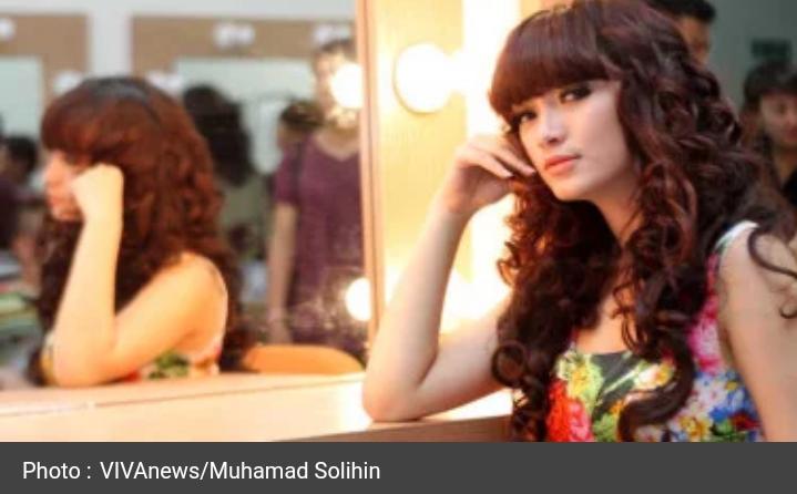 Vicky Prasetyo dan Zaskia Gotik Kembali"Bersama"