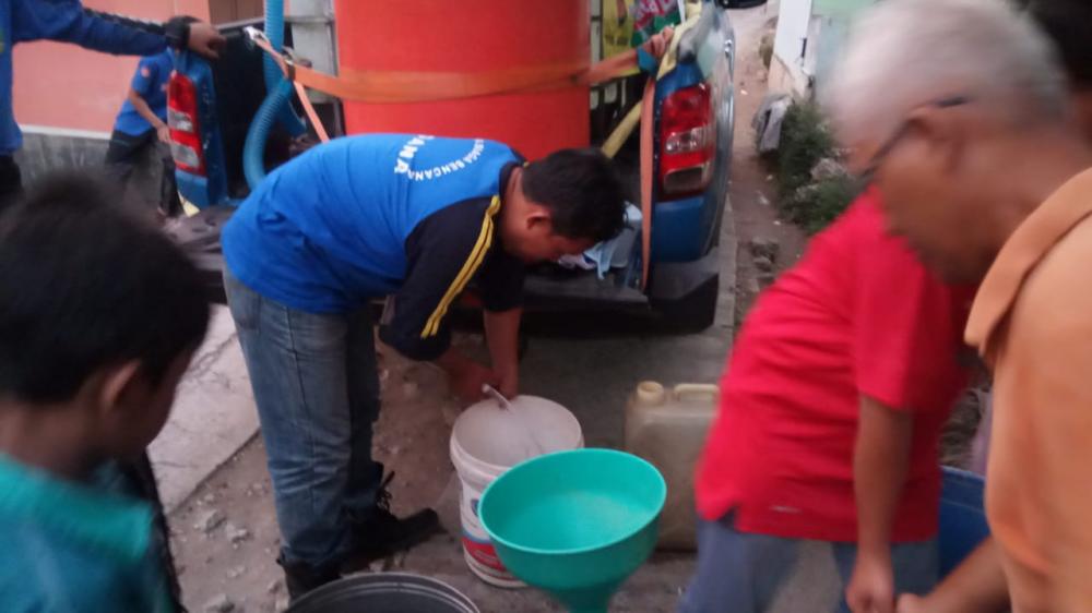 Relawan Tagana Ciamis Salurkan Bantuan Air Bersih 