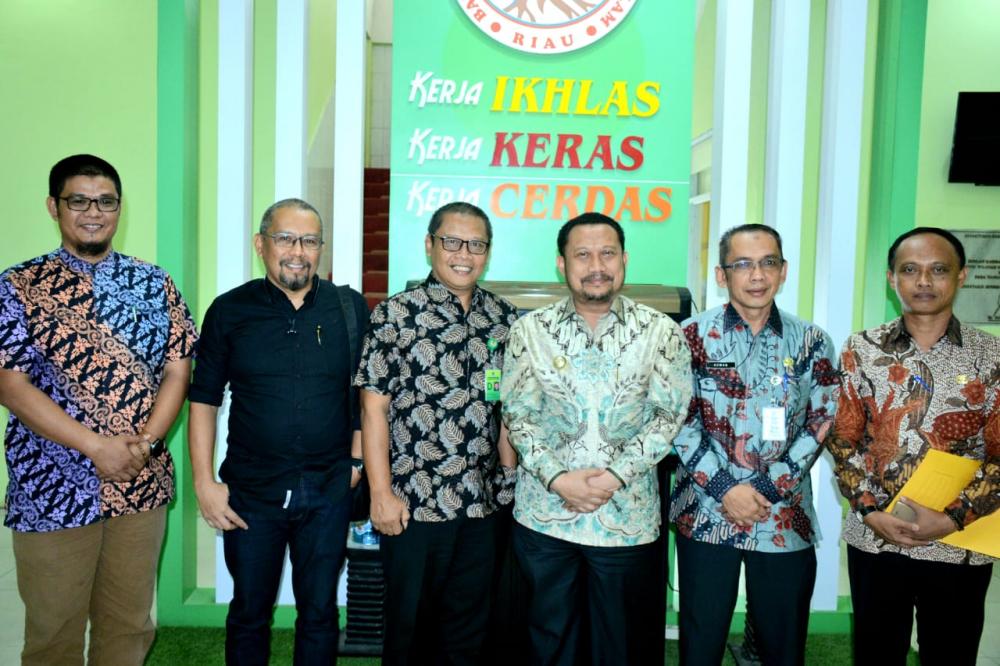 Bupati Upayakan akhir Tahun 2019, 16 Desa terisolir di Kampar Kiri Hulu akan dialiri Listrik dan punya akses Jalan.