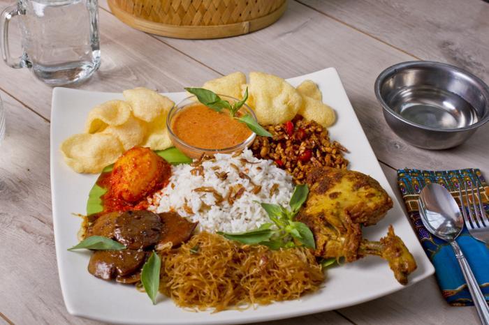 Apa Penyebab Setelah Makan Nasi Uduk Mata Mengantuk ?