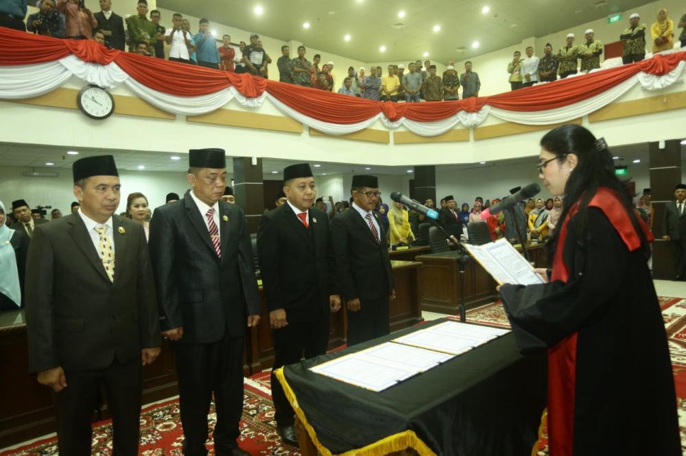  DR H Ferriyandi ST MM Dari Partai Golkar Dilantik Jadi Ketua DPRD Kab Inhil Periode 2019-2024