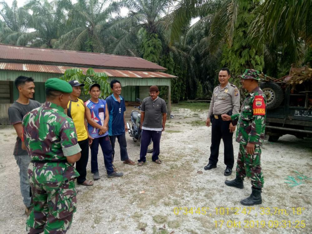 Sinergitas TNI/Polri Jelang Pelantikan Presiden/Wakil Presiden RI 2019-2024 di Wilayah Tapung