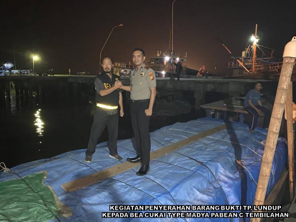 Kapal Motor Di Duga Bawa Barang Seludupan Diamankan Polisi