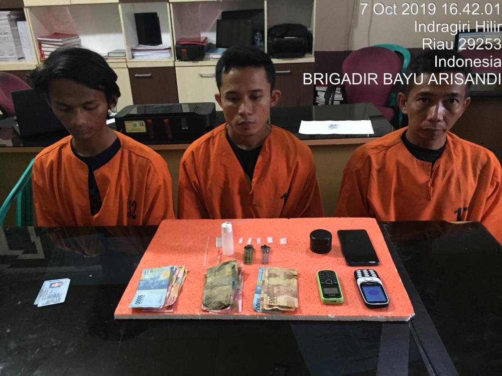 Tiga Orang Pria di  Amankan Polres Inhil Karena Kepemilikan Ini