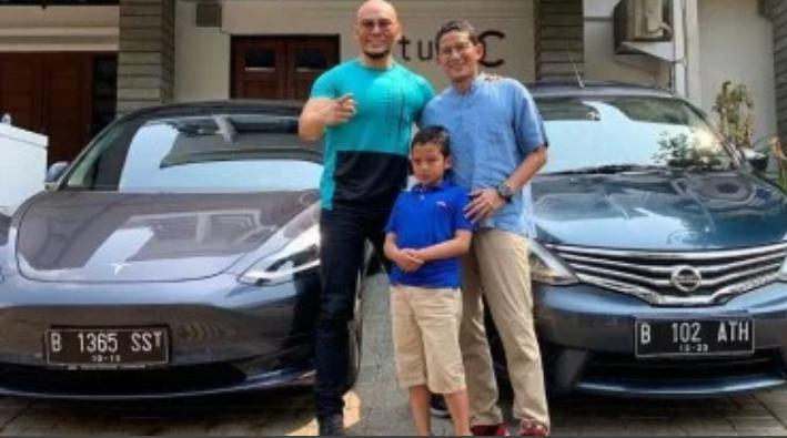 Deddy Corbuzier: Lebih Kaya Anda Kenapa Mobil Bagusan Saya