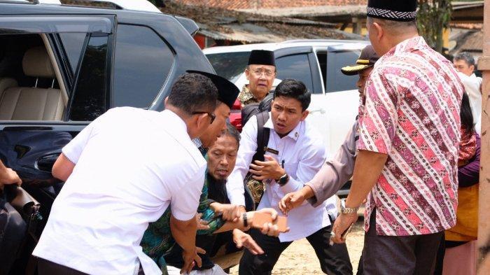 Ini Kronologi Kejadian Penusukan Wiranto Menteri Politik Hukum dan Keamanan(Menko Polhukam)