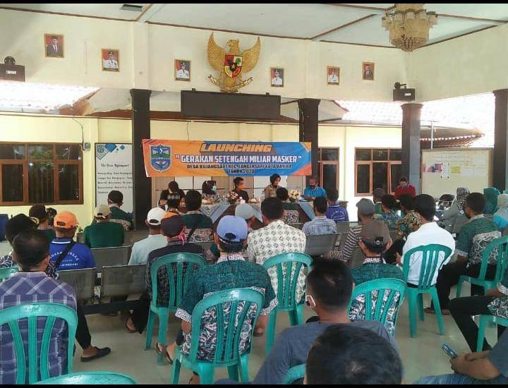 Salah satu bentuk kepedulian pemerintah kepada masyarakat, dengan adanya Program Setengah Milyar Masker. 