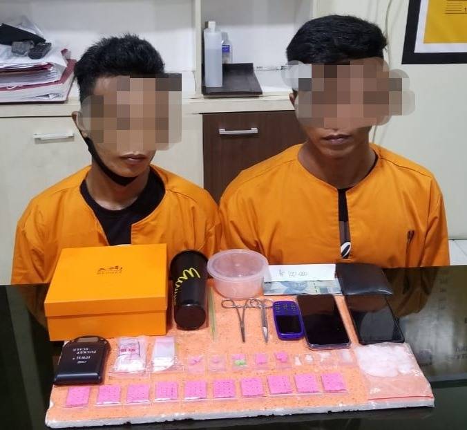 Dua Orang Diduga Pelaku Tindak Pidana Narkotika Ditangkap Sat Narkoba Polres Inhil 