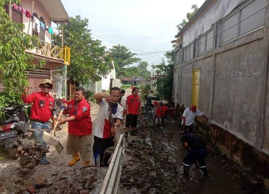 PAC Pemuda Batak Bersatu Kecamatan Pangkalan Kerinci Adakan Kegiatan Bhakti Sosial