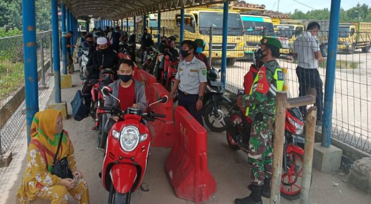 Serda Tatang Abidin Gelar Penegakan Protokol Disiplin Kesehatan bagi Penumpang Roro, Rupat