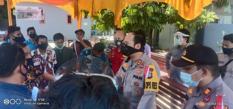 Kapolres Pelalawan Bersama Tim Satgas Gugus Covid-19 Bubarkan Resepsi Pernikahan