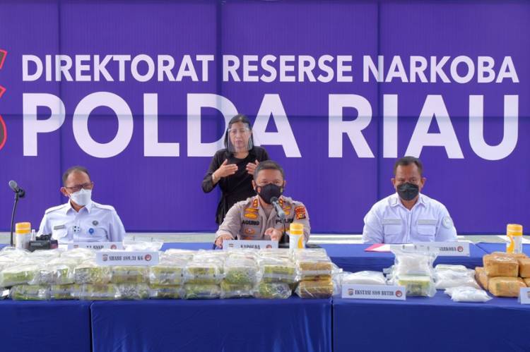 Tim Polda Riau Gulung 7 Pelaku Dan Amankan 87 kg Sabu, Kapolda Ingatkan Masyarakat Tak Tergiur Bujuk Rayu Sindikat