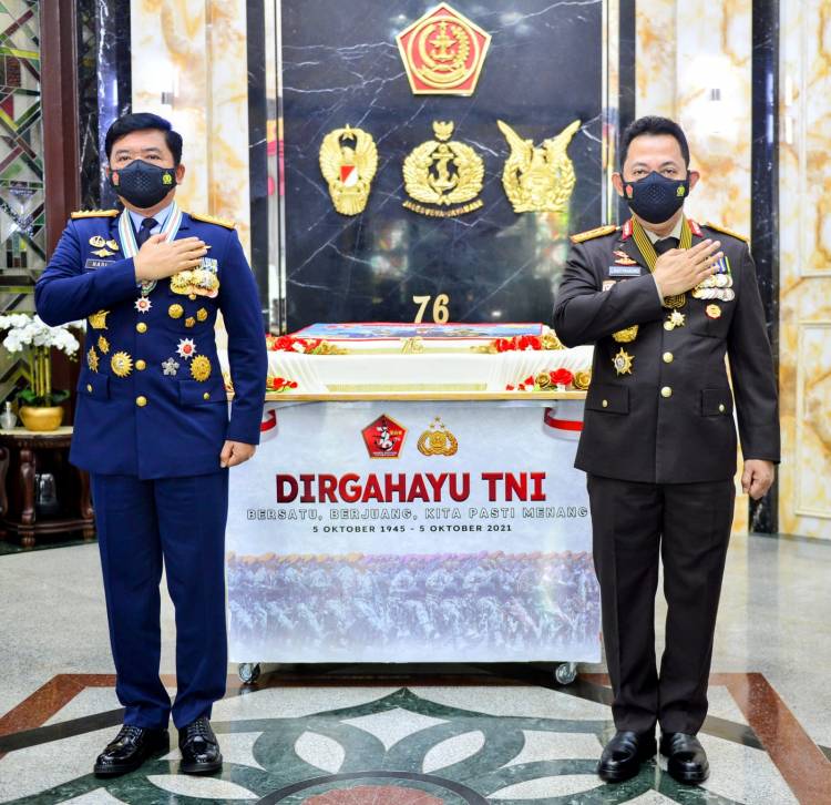 HUT ke-76 TNI, Kapolri: Sinergitas TNI-Polri Mutlak Sebagai Kekuatan Strategis Hadapi Tantangan 