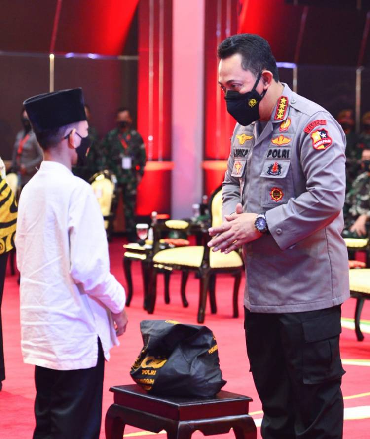 Kapolri Tekankan TNI-Polri Terus Bersinergi Wujudkan Target Vaksinasi Presiden Jokowi