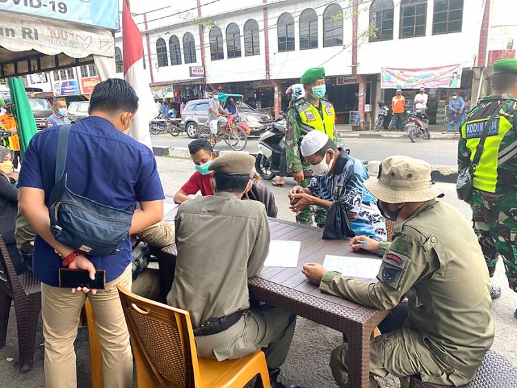 Tiga Warga Tembilahan yang Melanggar Prokes saat Penerapan PPKM Jalani Sidang Ditempat 