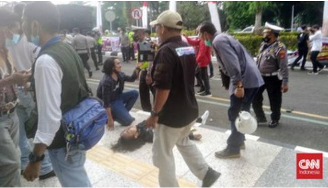 Mahasiswa Korban Smackdown Polisi Membaik, Tunggu Hasil Medis