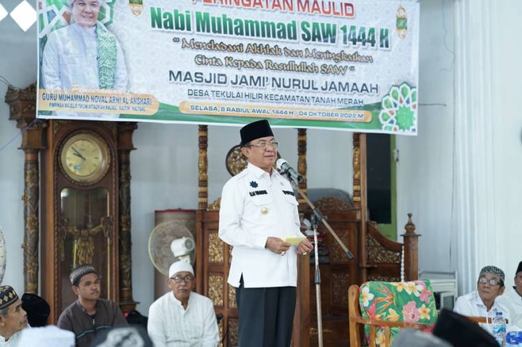 Bupati Inhil Bangga atas Antusias Warga Desa Tekulai Hilir dalam Memperingati Maulid Nabi Muhammad SAW