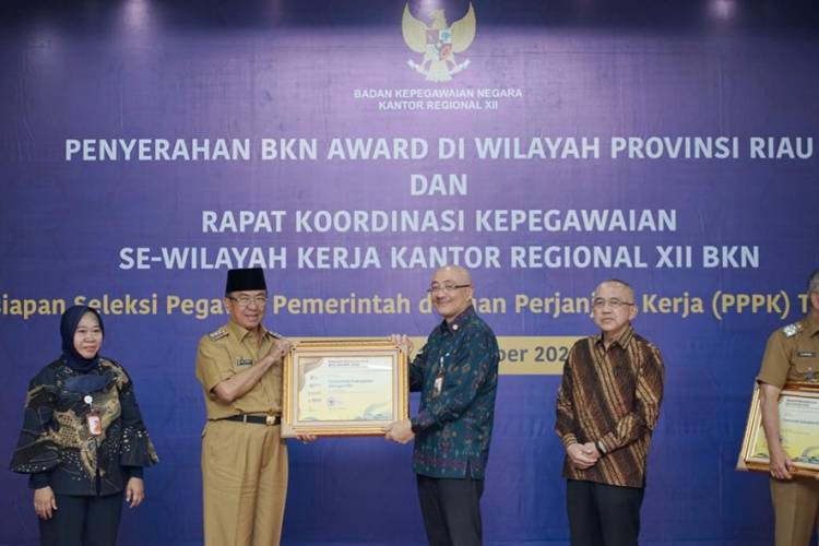 Pemkab Inhil Raih BKN AWARD 2022 Kategori Penerapan Pemanfaatan Data Sistem Informasi dan Cat
