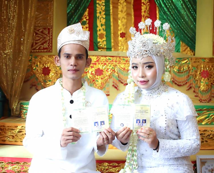 Sahrizal Putra Ketua RT Termuda di Inhil Resmi Melepas Masa Lajang 