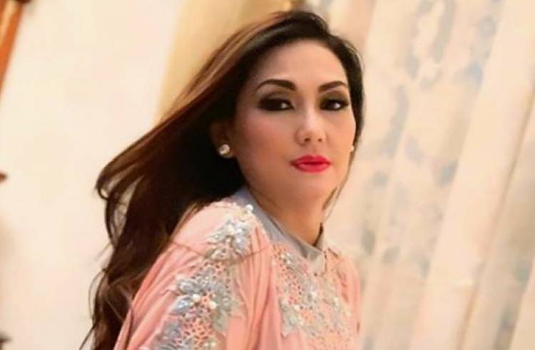 Lama Berstatus Janda, Penyanyi Lawas Nia Daniaty Belum Kepikiran Bersuami Lagi