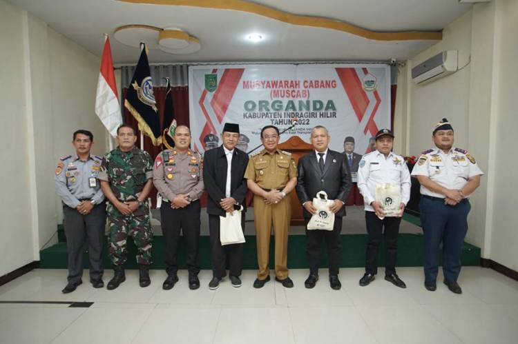 Bupati HM. Wardan Hadiri dan Buka Muscab Pembentukan DPC Organda Kabupaten Inhil