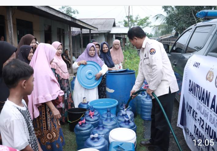HUT Humas Polri, Polres Inhil Salurkan Air Bersih