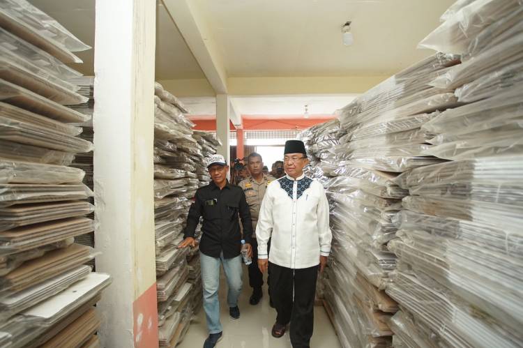 Bupati Inhil HM WARDAN Tinjau Logistik Pemilu 2024