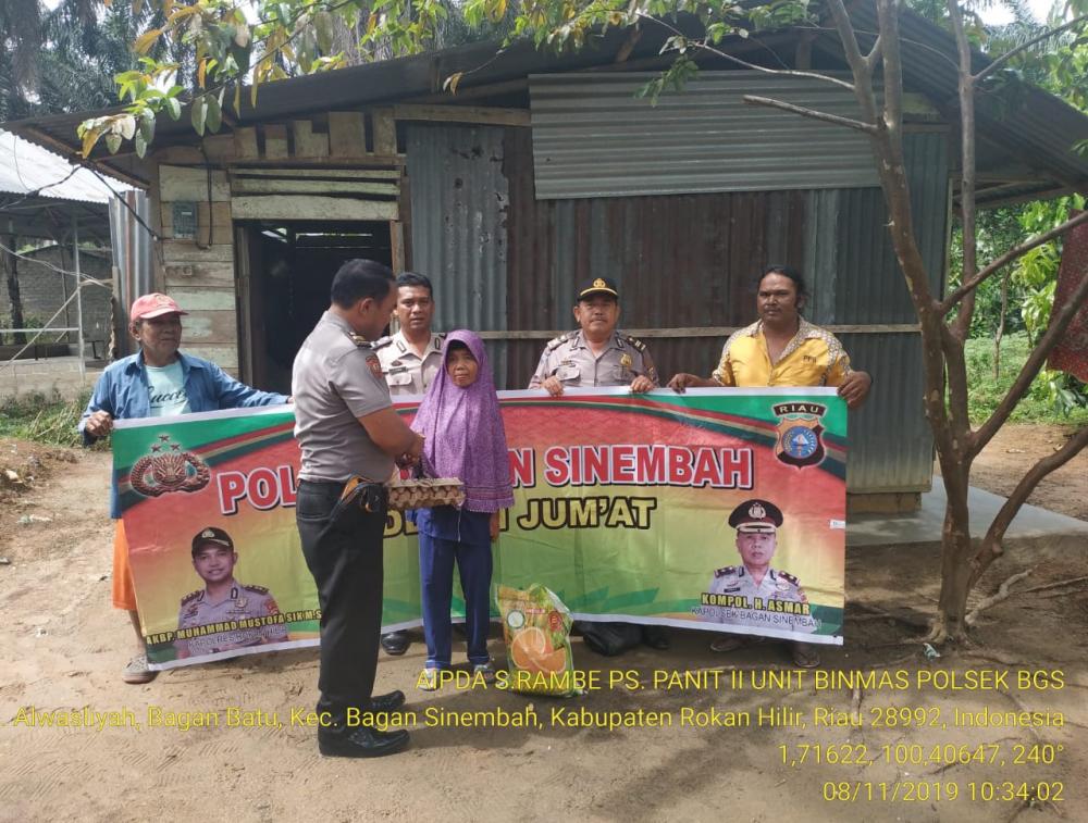 Polri yang Promoter, Polsek Bagan Sinembah Taja Sedekah Jum'at di Suka Rukun