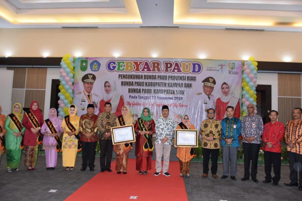 Dilantik Sebagai Bunda PAUD Kampar, Hj. Muslimawati Siap Majukan PAUD di Kabupaten Kampar