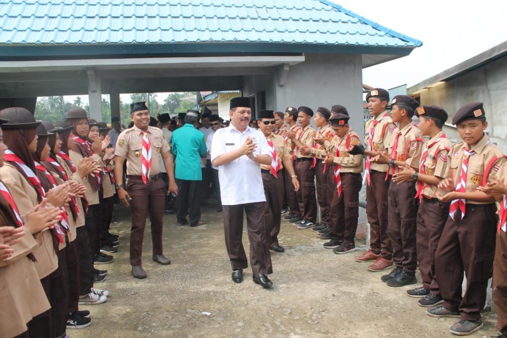 H Said Syarifuddin Membuka Secara Resmi Perkemahan Jambore Ranting se Kwarran 12 Gaung di Desa Pungkat