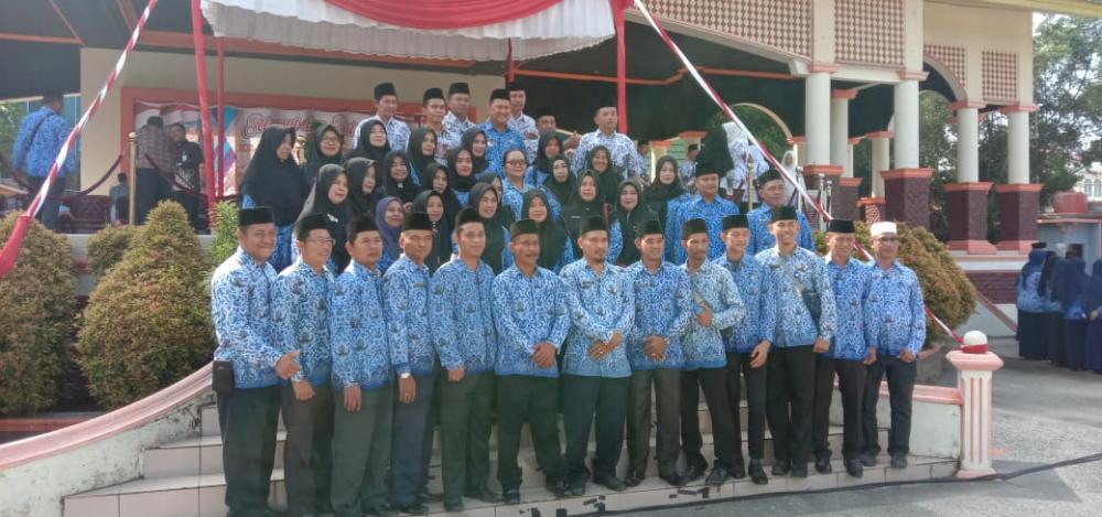 Hadiri Apel HUT Korpri Ke 48  dan PGRI ke 74 Wakil Bupati Inhil H Syamsuddin Uti Mengajak Bergerak Mencari Terobosan dan Inovasi  