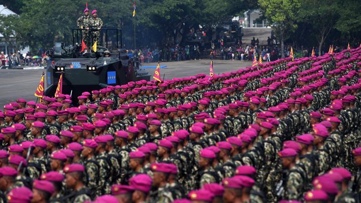 Aksi Prajurit TNI Korps Marinir Dalam Hari Ulang Tahun Korps Marinir ke-74